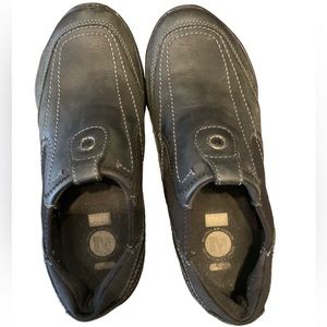 Men’s Vibram Leather Shoes Size 9